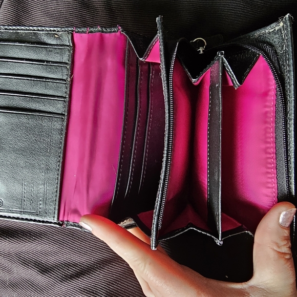 Coach Poppy Wallet - Picture 3 of 4